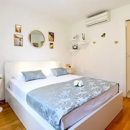 'n Grey Апартаменты Омиш